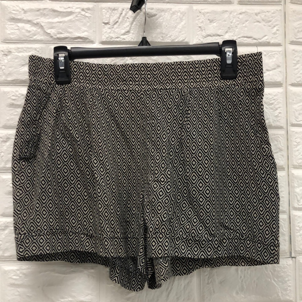 BCX soft flowy shorts junior size M